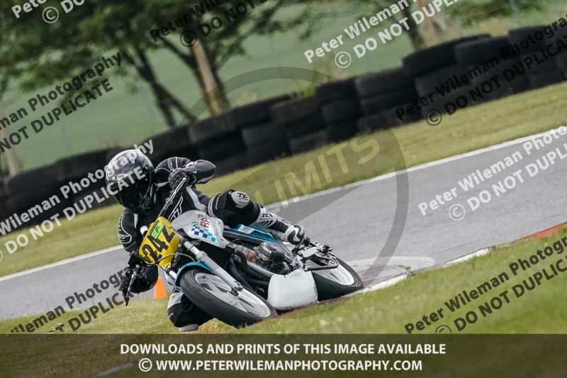 cadwell no limits trackday;cadwell park;cadwell park photographs;cadwell trackday photographs;enduro digital images;event digital images;eventdigitalimages;no limits trackdays;peter wileman photography;racing digital images;trackday digital images;trackday photos